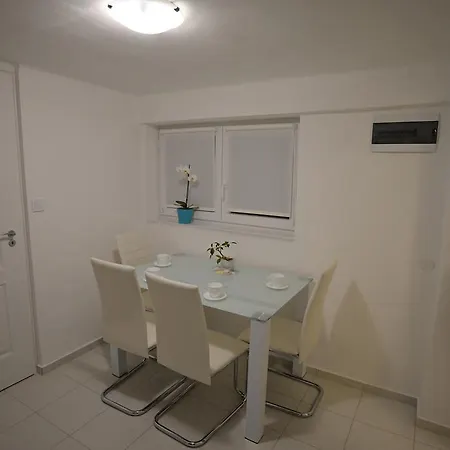 Zsolnay Apartmanhaz Exotic *