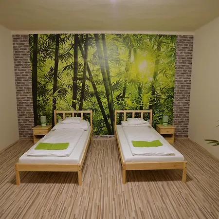 Zsolnay Apartmanhaz Exotic Apartman *